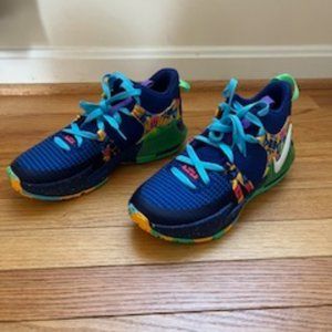 Youth 6.5 Lebron Witness VI Shoes